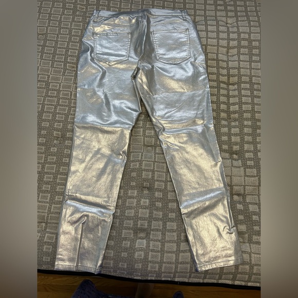 Silver pants 🎁 - Picture 4 of 5